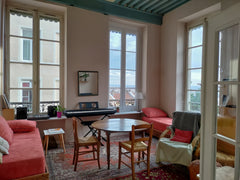 Bonjour et Bienvenue !<br /><br />Nous louons notre logement pour la Fête des Lu  Lyon Centre-ville/Croix-Rousse Entire rental unit vacation rental 774612546637546921