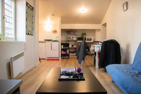 Bienvenus chez nous ! Vous aurez à disposition ma chambre et également la salle  Lyon, France Spacieuse chambre à Bellecour Private room in rental unit vacation rental 26361603