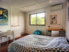 Ce studio indépendant avec kitchenette attenant à mon appartement est très confo Bordeaux, France Studio récent Arrêt Tram B Forum Talence, calme. Entire rental unit vacation rental 32306478