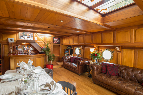 Your reservation includes the Cezanne Cabin for two passengers, one night, conti Saint-Nazaire-d'Aude, France Barge Tango in Bordeaux -  Cezanne Cabin Private room in boat vacation rental 25973571