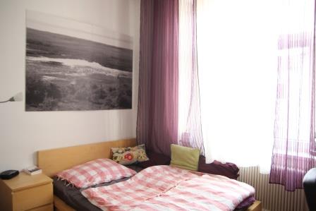 Hey guys,<br />I am offering a room in a cosy student flat close to the Westbahn Vienna, Austria  Private room in rental unit vacation rental 7169015