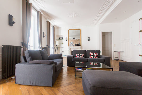Luxury apartment - Paris 9th District<br /><br />Peaceful spacious apartment in  Paris, France Luxury apartment - Paris 9th Entire rental unit vacation rental 14195234