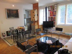 Super Wohnung für BOKU Professoren oder Studenten.<br />150m bis zum Bus .Park 7 Warszawa, Poland R4 Apartment Entire rental unit vacation rental 47921961