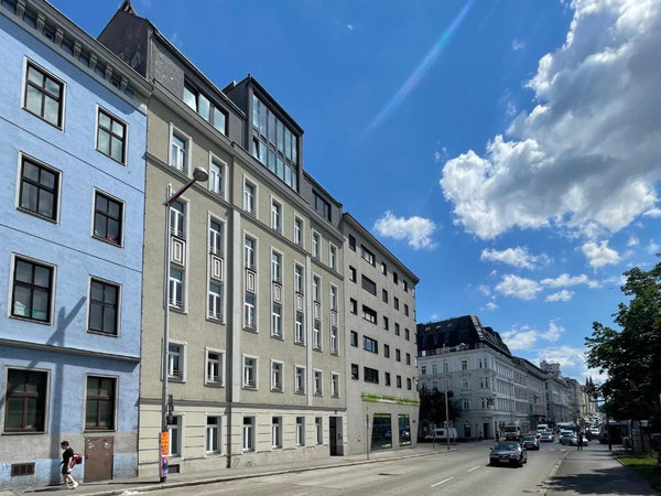 This one bedroom apartment is modern and cozy. It has a double sofa bed for 2 pe  Flarent WG One bedroom Entire rental unit vacation rental 658563331100131214