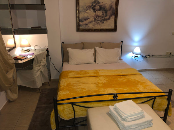 The HAPPY Suite is in a very quiet area of the beautiful city of Sitia. <br />Lo Greece HAPPY SUITE Entire condo vacation rental 7292620