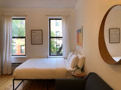 Beautiful, sunny studio apartment on the Upper East Side with a kitchen and full New York, NY Rental unit in New York · Studio · 1 bed · 1 bath Entire rental unit vacation rental 22308180