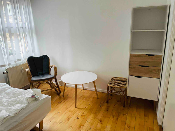 Nyd det simple liv i denne fredelige og centralt beliggende bolig.  Skøn lejlighed med gårdhave. Tæt på Metro Private room in rental unit vacation rental 53680256