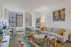 Welcome to turn-key living in Manhattan with this extra-large studio apartment b San Francisco, CA Serviced apartment in New York · ★4.75 · Studio · 1 bed · 1 bath Entire serviced apartment vacation rental 649265769107676530