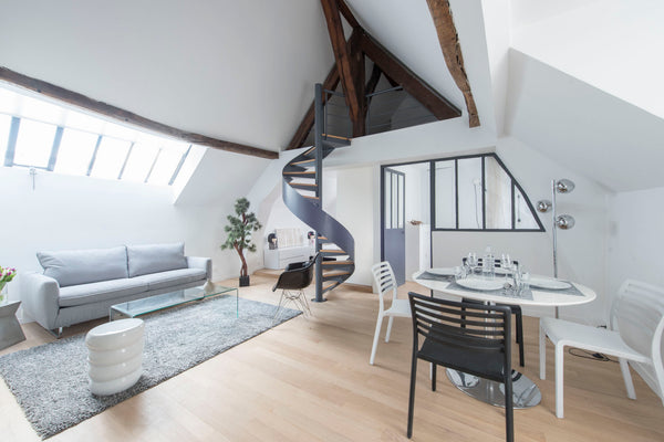 Beautiful apartment of 62 m2 floor, with two bedrooms and a mezzanine (1.40m hig Paris, France Parfum d'Histoire, 3BR/1BA 6 people Entire rental unit vacation rental 1452226
