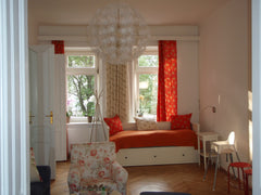 Unser Apartment liegt im zweiten Stock eines alten Patrizierhauses im 20. Bezirk Vienna, Austria Augartenblick Top 9 - Blick zum Riesenrad Entire condo vacation rental 50290559