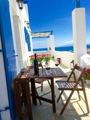 The apartment accommodates up to 4 guests. Open plan fully equipped kitchen. Liv Nea Smyrni, Greece Thalia Apartment Entire rental unit vacation rental 12319485