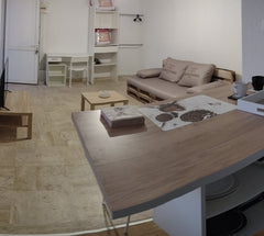 Studio de 21m2 parfaitement situé et entièrement meublé et équipé. Situé à 2 pas Bordeaux, France Agréable studio entièrement meublé et fonctionnel. Entire rental unit vacation rental 608407776499068665