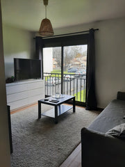 Logement fonctionnel, bien agencé.<br />Places de parking, commerces et transpor  Studio proche de Bordeaux Entire rental unit vacation rental 48926079