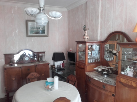 Appartement au charme typiquement parisien. <br /><br />Les meubles sont authent Vannes, France 3 pièces très charmant #Batignolles #Montmartre Entire rental unit vacation rental 19564790