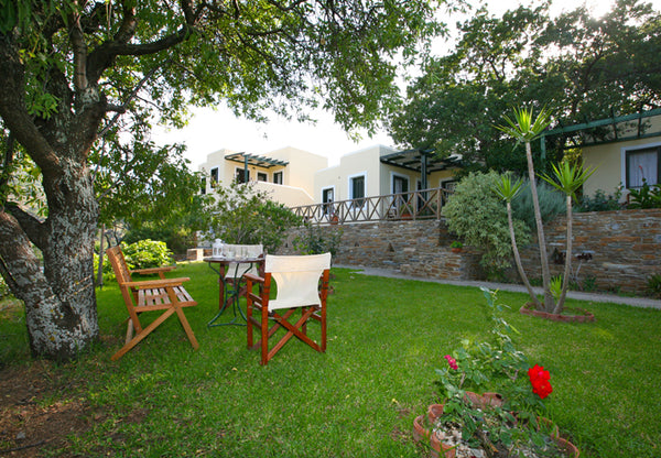 Studios Δρυάδες<br /><br />Λίγα μόλις λεπτά έξω από την χώρα της Ανδρου, ενάμισι Andros, Greece Dryades Entire home vacation rental 13441085