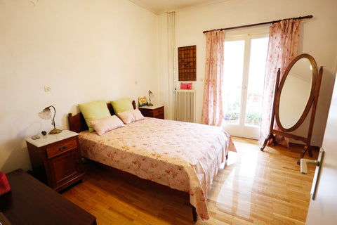 A nice sunny family apartment 130 sq meters, in the wonderful neighborhood of Pa Athens, Greece Spacious lovely 2BDR apt in the center of Athens Entire rental unit vacation rental 28169439