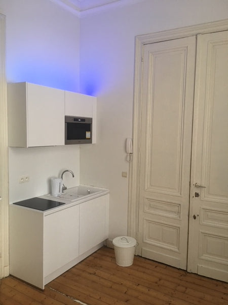 Nice apartment at ground-floor with 3 rooms at very central location in very tre Genk, Belgium Nice fully furnished apartment in 't Zuid Entire condo vacation rental 25242718