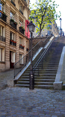 Wonderful flat at the foot of Montmartre hill.  <br />You'll stay in a very nice Paris, France Charming flat in MONTMARTRE Entire rental unit vacation rental 3116684