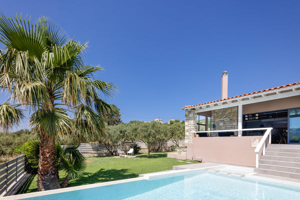Villa Veni is approved by Greek Tourism Organisation & managed by 