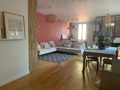 Située à 5 minutes à pied de la gare ferroviaire (avec les 2 lignes de tramways  Bordeaux, France Maison familiale au cœur de Bordeaux Entire home vacation rental 43804557