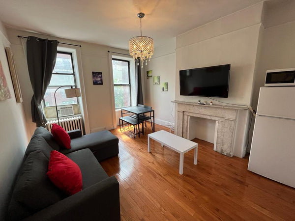 Enjoy a stylish experience at this centrally-located place.  Rental unit in New York · ★4.60 · 1 bedroom · 1 bed · 1 bath Entire rental unit vacation rental 1021014944535778418