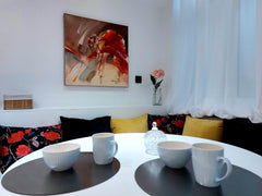 Duplex cosy spacieux avec cuisine équipée et petite cour privée, à 100m de la pl Belgium Cosy 'Duplex Flora' Ixelles Flagey Entire rental unit vacation rental 580686052171901269