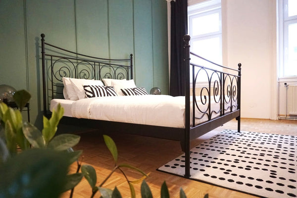 Large and modern 4 bedroom apartment which can host up to 8 people. Balcony and  Vienna, Austria StayOver @ Blue Flamingo - Lavish 4Bdr + Balcony Entire condo vacation rental 35251342