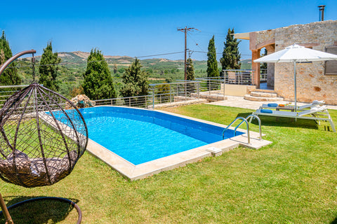 <p><b>Overview</b> <br>Stefania Villa Ena is located in Roumeli, Crete. This det England, United Kingdom Stefania Villa Ena Entire villa vacation rental 701055183106145136