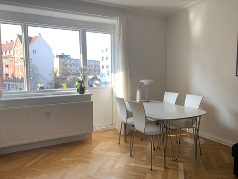 Beautiful 2room apartment central in Copenhagen. You are very close to all the m Copenhagen, Denmark Beautiful 2r apartment close to city center Entire rental unit vacation rental 569631293813860881