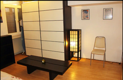 Ce studio de style japonais (28m² ) est situé au demi sous-sol d'une maison de m  Bruxelles : studio dans maison de maitre 1880 Entire rental unit vacation rental 678884427851102392