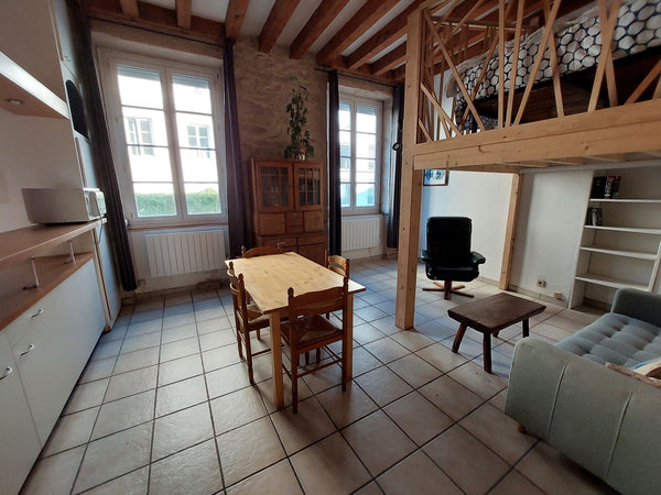 Studio lyonnais typique 