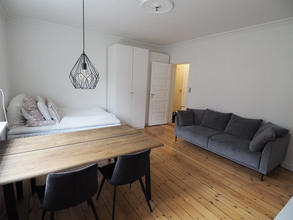 Lys hyggelig lejlighed på Vesterbro udlejes.<br />5 minutters gang fra offentlig Copenhagen, Denmark Hyggelig lys lejlighed på Vesterbro Entire condo vacation rental 38346804