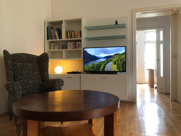 Genieße das einfache Leben in dieser ruhigen und zentral gelegenen Unterkunft. D  Schöne und sehr ruhige Citywohnung nahe 1. Bezirk Entire condo vacation rental 621625044247150468