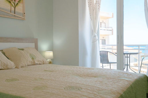 A cozy modern flat located right next to Koum Kapi beach, steps from the Venetia Chania, Greece Melina Sea & City apt 10 next to Venetian Harbor Entire rental unit vacation rental 31468977