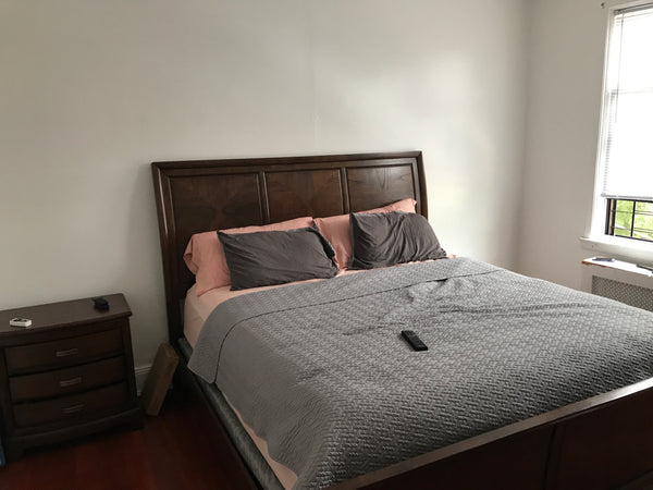 One bedroom apartment hardwood floors kitchen working stove toaster microwave 80  Rental unit in New York · ★5.0 · 1 bedroom · 1 bath Entire rental unit vacation rental 21022330