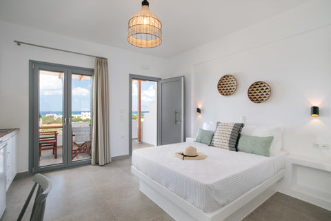 Our totally new accommodation has sea view to Glyfada Naxos Beach. It is a famil  Blue Gem, a private room near the beach of Glyfada Room in aparthotel vacation rental 51345272