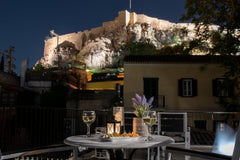 Hermes Apartment, overlooking a quiet alley, is a great choice for a home away f Athens, Greece ACRO&POLIS "HERMES" Apt in the Heart of Athens Entire rental unit vacation rental 50296100