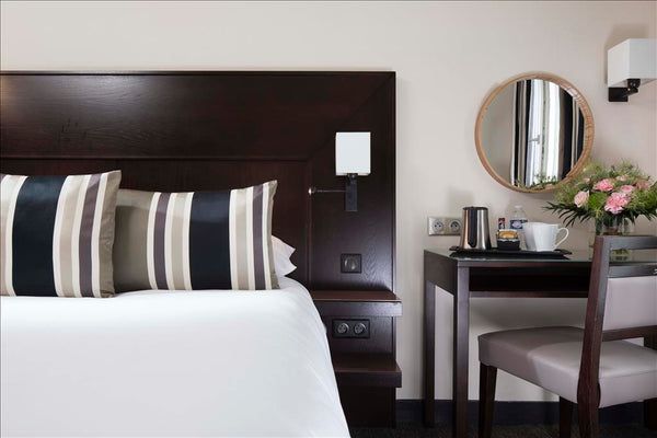 Enjoy a unique stay, close to the greatest Parisian attractions! Our room, which  Cosy and contemporary bedroom ideally located Room in boutique hotel vacation rental 29646602