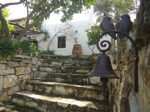 Das Landhaus Jasemi ist ein individuelles Ferienhaus umgeben von einem wundersch Heraklion, Greece Landhaus Jasemi mit herrlichem Blick aufs Meer Entire home vacation rental 13662772
