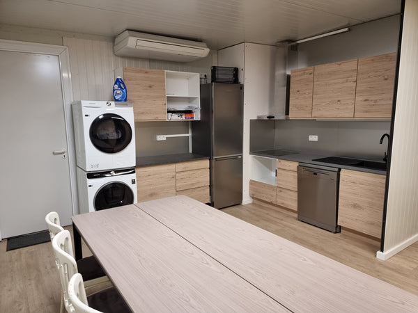 For min 4 guests and max 8 guests<br />Everything is within easy reach from this Merelbeke, Belgium Pure Sleep guest suite with free spacious parking Entire guest suite vacation rental 52736310