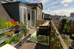 Lovely flat with a big South facing balcony in the heart of Vesterbro. 5 minutes Copenhagen, Denmark Top floor flat in Vesterbro with sunny balcony Entire rental unit vacation rental 13491351