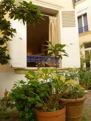 Studio RDC sur cour intérieure avec salle de bain privative, coin cuisine et sal Burgundy, France STUDIO QUARTIER  GARE DE LYON/BERCY Entire rental unit vacation rental 8814567