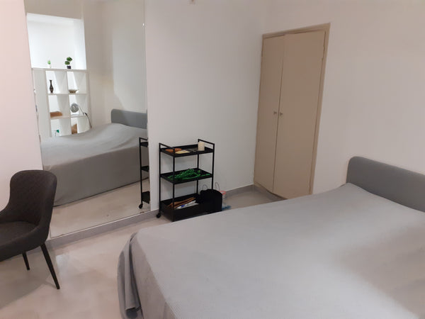 Located on one of the most beautiful and popular pedestrian streets of Athens, i GB Studio flat on lovely pedestrian street in Koukaki Entire rental unit vacation rental 45728519