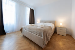 Das Pater-Schwartz-Gasse 3 liegt in Wien, 200 m vom Raimundtheater und 1,2 km vo  Vienna Dream Apartments Entire rental unit vacation rental 28115805