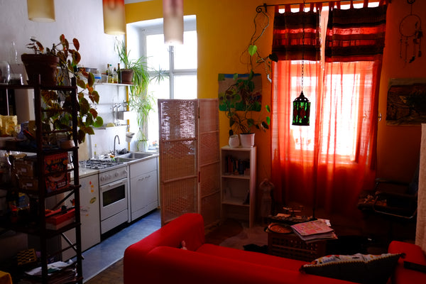 cosy flat in old building - 2 rooms: living room including kitchen, sleeping roo Vienna, Austria cosy flat near the center Entire rental unit vacation rental 30431800