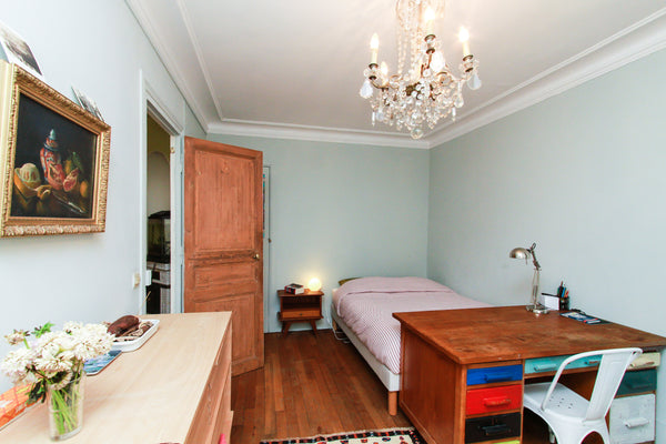 Typical parisian appartment.<br />Old but nice !<br /><br /><b>The space</b><br  Paris, France apartment 40m2 