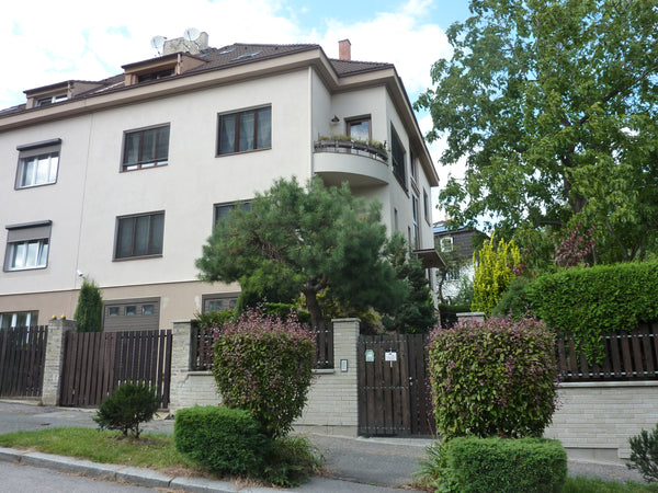 Accomodation in private vila in quiet surrounding,double bedroom(with extrabed), Prague, Czechia Vila Garni Entire rental unit vacation rental 11238545