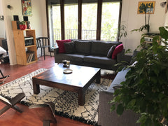 Spacious and luminous apartment located near the subway station "Marcadet-Poisso Paris, France Spacious flat in the heart of the 18e Entire rental unit vacation rental 16574071