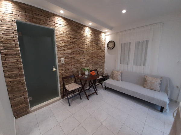 The house is located in the area of Ammoudara. It is very close to the mall 
