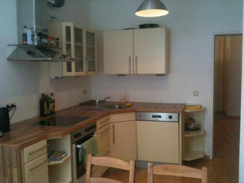 Offer room for August, in a cozy flat, close to the  city-center ( 5 minutes by  Vienna, Austria AUGUST RENTING ROOM 130/week Private room in rental unit vacation rental 7359558